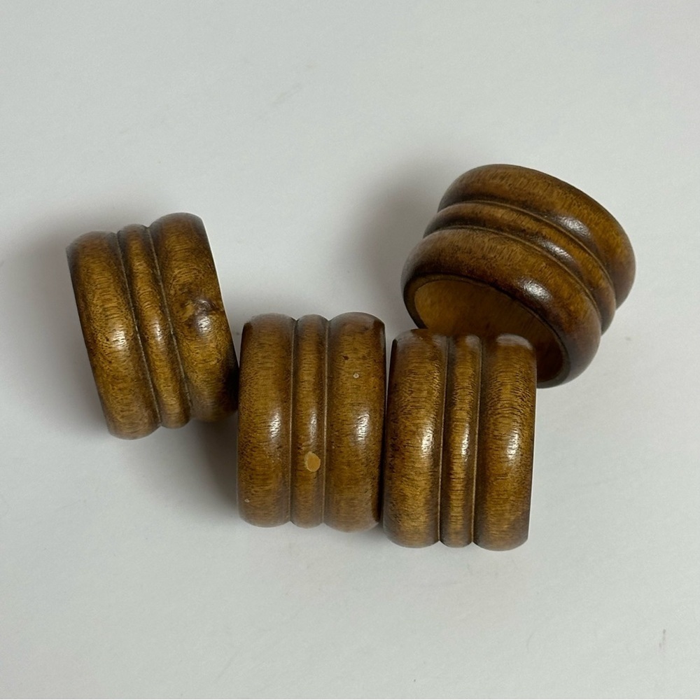 Wooden Napkin Rings Set of 4 Round Rings